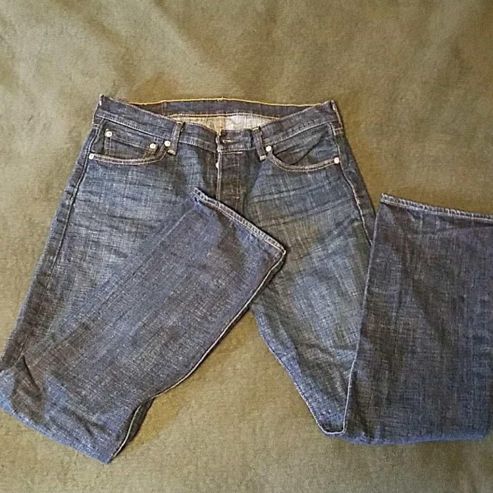 Levi 501. W32 L32